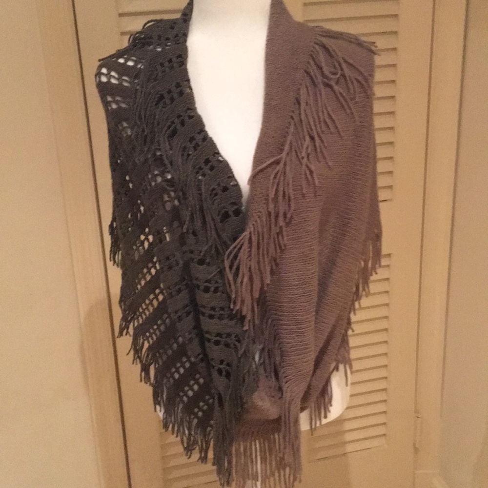 Two tone grey knitted infinity Scarf with fringe